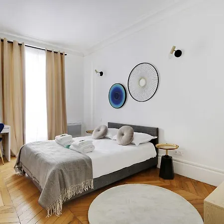 Classy - Arc De Triomphe Apartment
